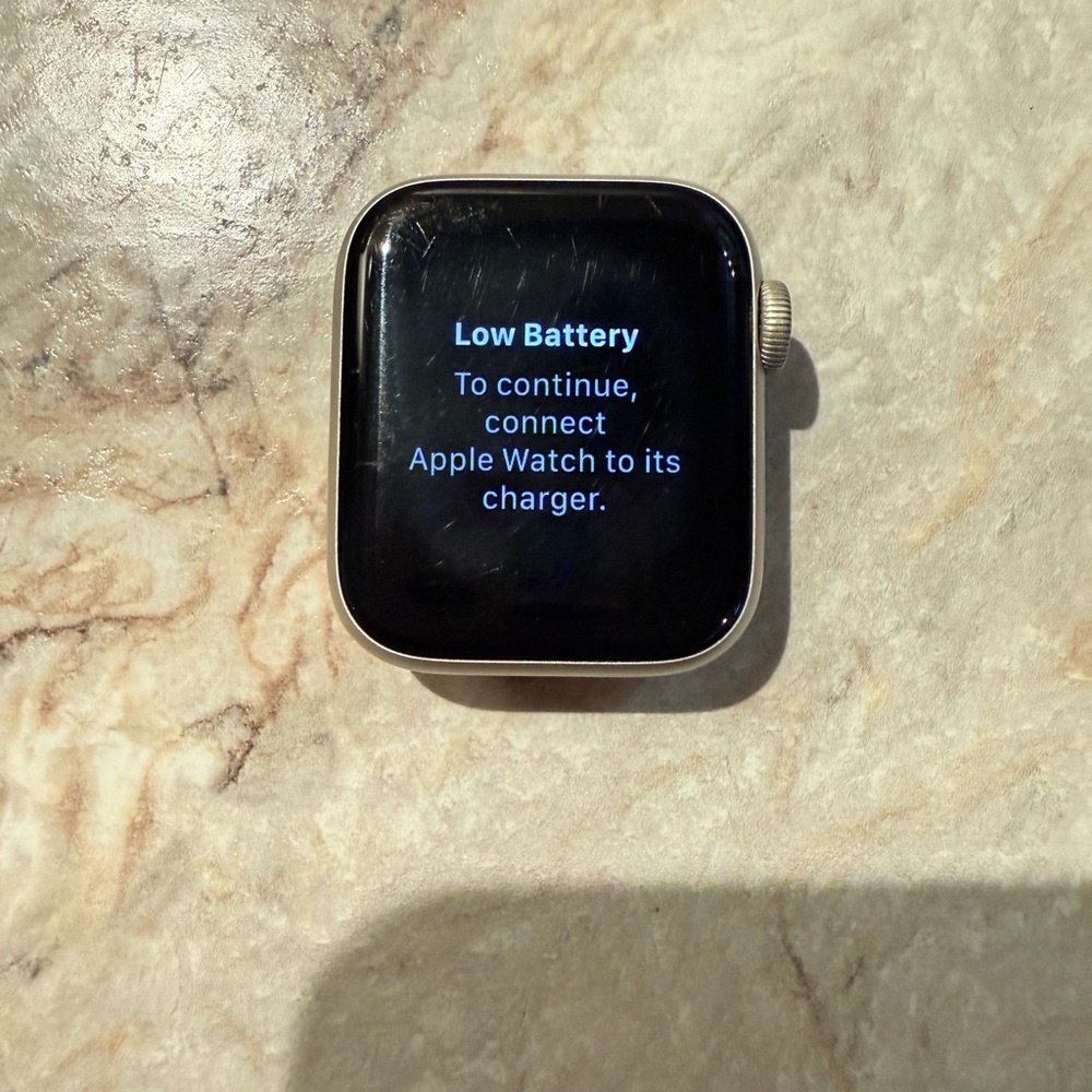 Apple Watch SE - Picture 2 of 6